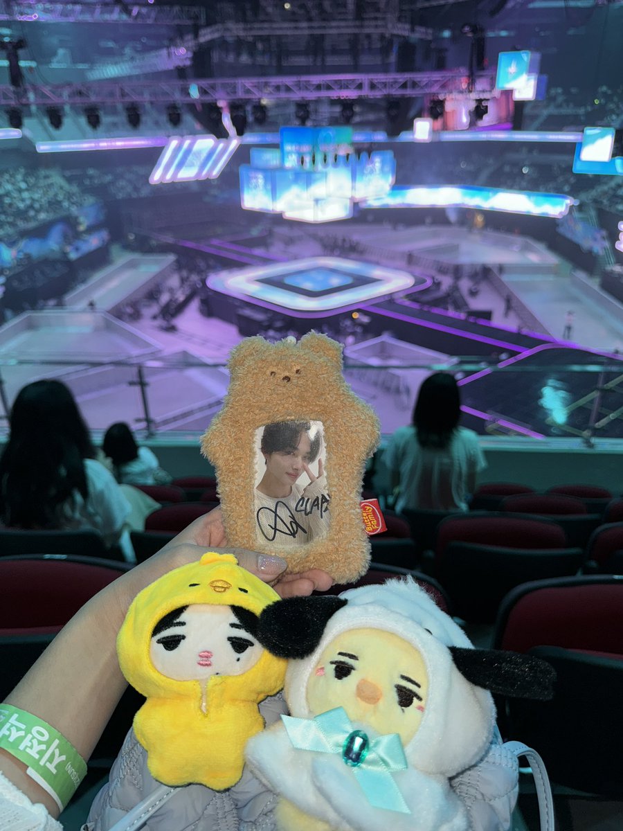 ennikpen's tweet photo. me and my rikis are ready to see riki https://t.co/RvzRPnwma4