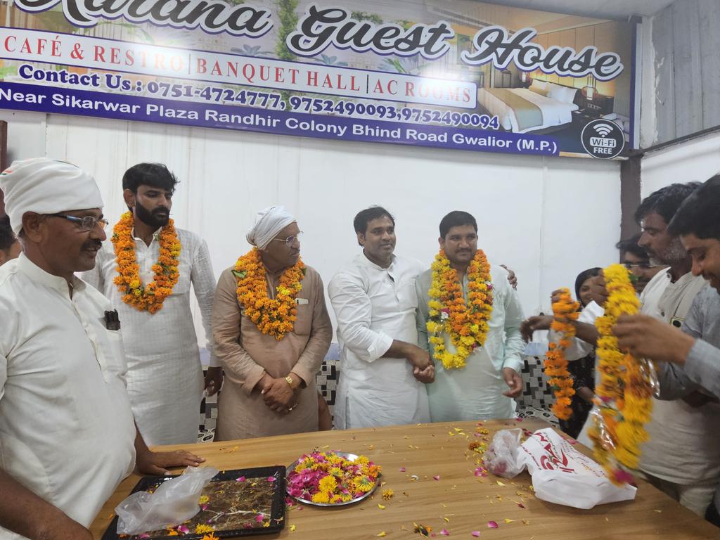 Ravinder_ASPK's tweet photo. कल ग्वालियर मे 25सितम्बर को गुर्जर आंदोलन मे जो साथी जेल गए थे उनका सम्मान और स्वागत किया गया, समाज क़े लिए आपका समर्पण अतुलनीय है हमें और समाज को आप पर गर्व है https://t.co/dWcmPv6xSx