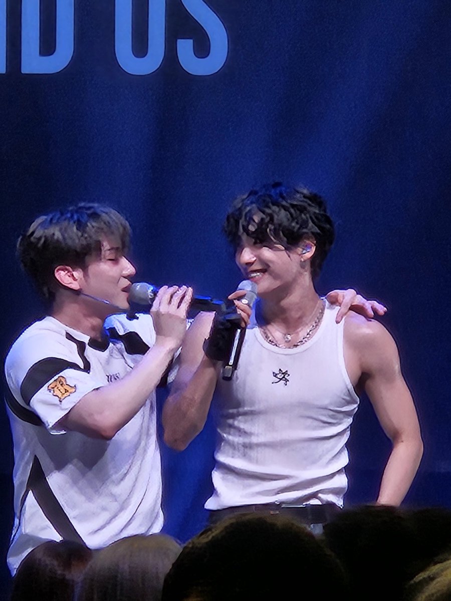 yawnzznbin's tweet photo. HAD SO MUCH FUN TONIGHT <3
#에이스 #ACEinDetroit
#ACE_US_TOUR
#ACEinUS
#김비트의밀착취재 https://t.co/xVhPXfUREo