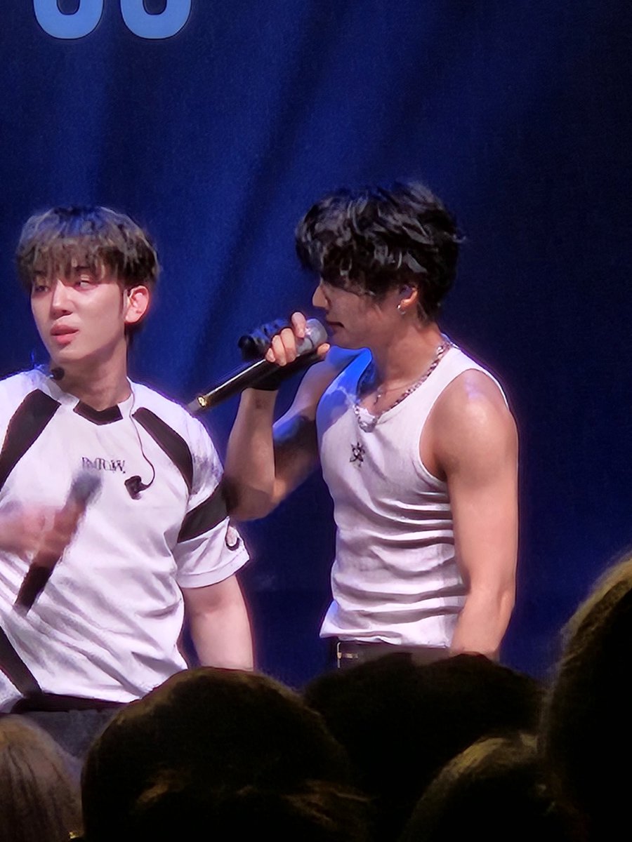 yawnzznbin's tweet photo. HAD SO MUCH FUN TONIGHT <3
#에이스 #ACEinDetroit
#ACE_US_TOUR
#ACEinUS
#김비트의밀착취재 https://t.co/xVhPXfUREo