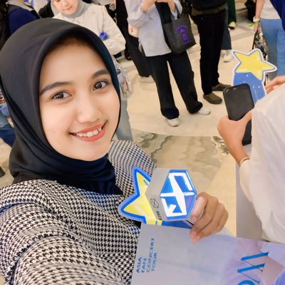 sunflowers1506_'s tweet photo. #FotoProfilBaru https://t.co/zrgOzjfagr