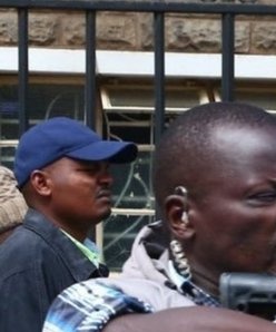 BREAKING NEWS IF THIS POST APPEARS ON YOUR TIMELINE KINDLY RETWEET. "The sight of a killer cop roaming our streets, freely after killing genz, is Injustice and we need him arrested.ALL GENZ SHOULD RETWEET!!Trump "Farouk Kibet"Kairo #372MILLION "Tuesday is Tuesday""Jogoo Road"