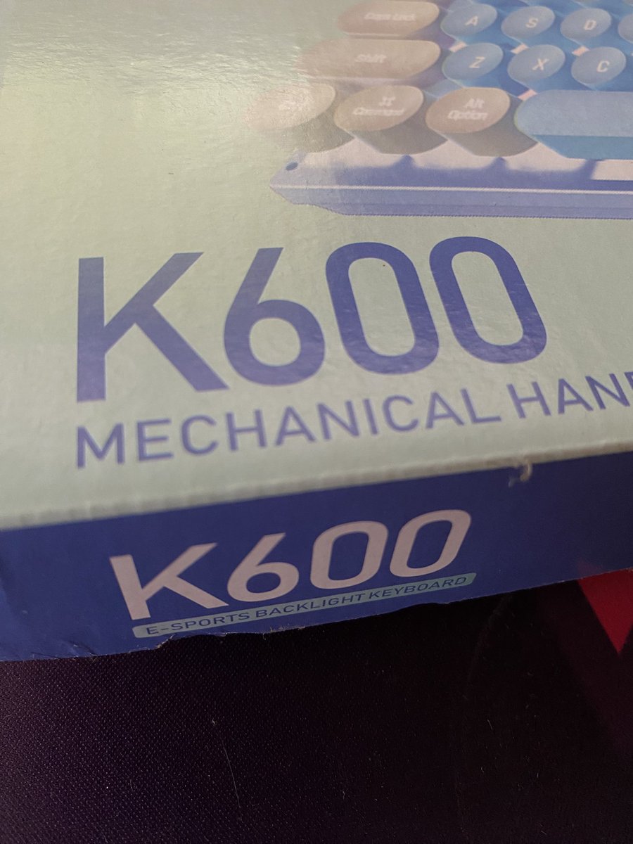 DarlingxzBee's tweet photo. LFB WTS K600 Luminous Gaming Keyboard 

White &amp; Violet Keys, round keycaps, white backlit
✅With box and manual

Wala pa 1 day gamit, with proof of purchase. Used for game test only.

Rfs: Got AULA F87 as main. :)) https://t.co/UC7JRiZ1CU
