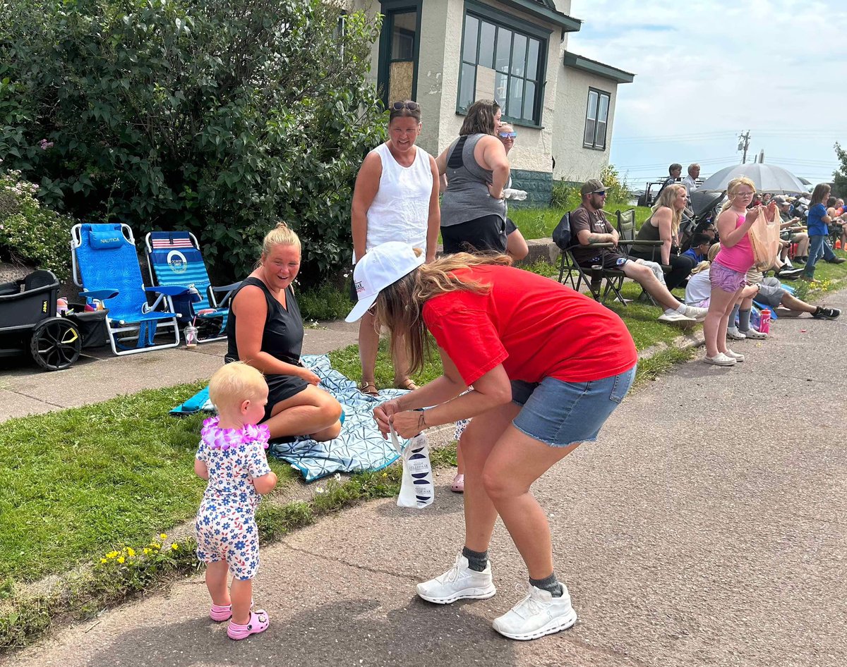 natalieforhouse's tweet photo. #twoharbors Heritage Days Parade! Thank you Two Harbors for your support. Let’s win in 2024!
#mnleg #2024election https://t.co/rUrGIallKF