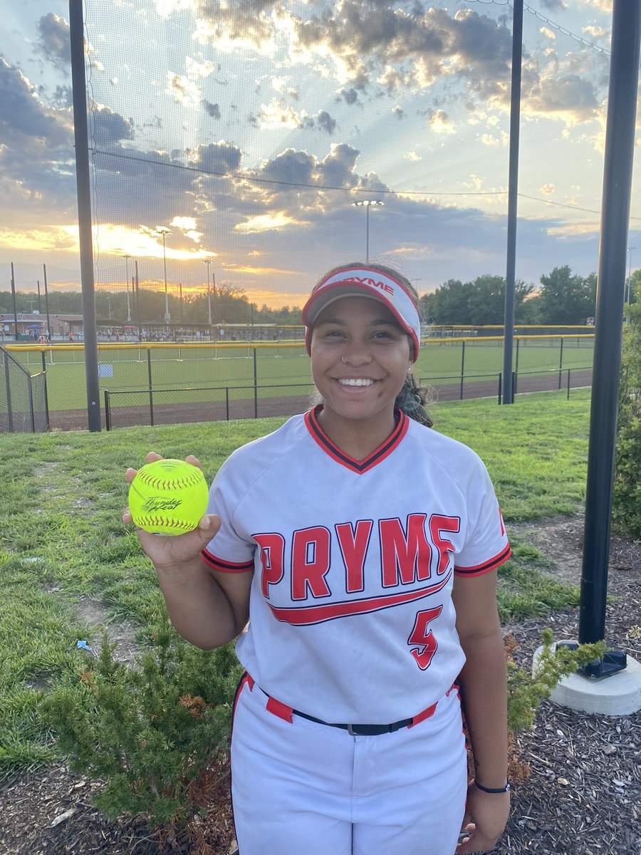 Tae Moore <a href="/taemoore_07/">Tae Moore</a> (2025, from Owasso) with a 2 run 🚀 in bracket play at the Top Gun Elite Championship.
#prymefastpitch
#prymephillips