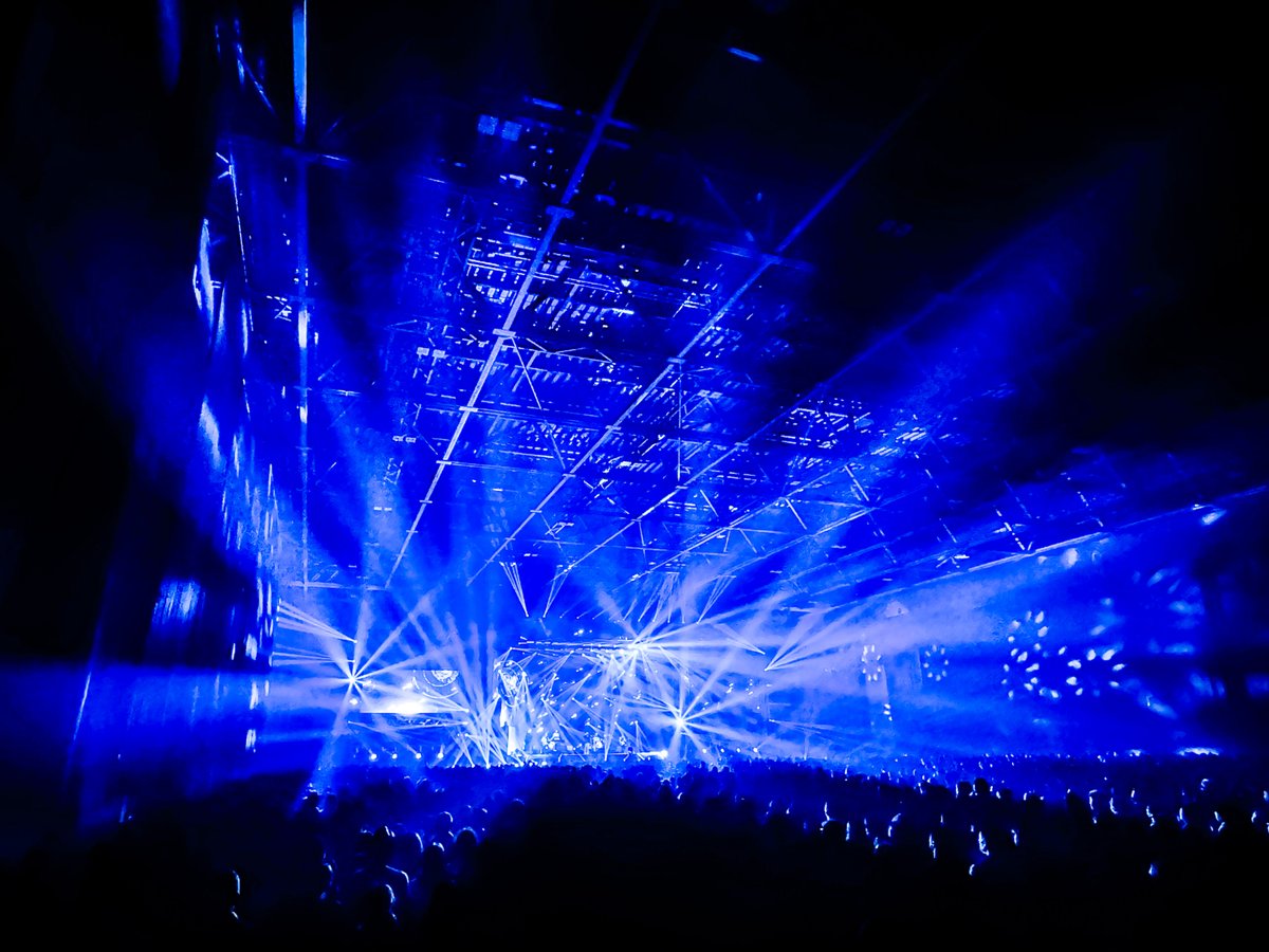 Bz_Official's tweet photo. 【#enIV】 Koshi Inaba LIVE 2024 〜enIV〜 at MARINE MESSE FUKUOKA Hall B

THANK YOU!!

#KoshiInaba
#Fukuoka https://t.co/XSiaoeZqLt