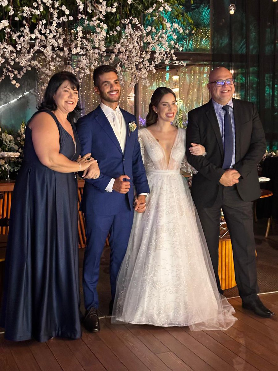 Porque a produção ficou show e o casamento foi maravilhoso!!!