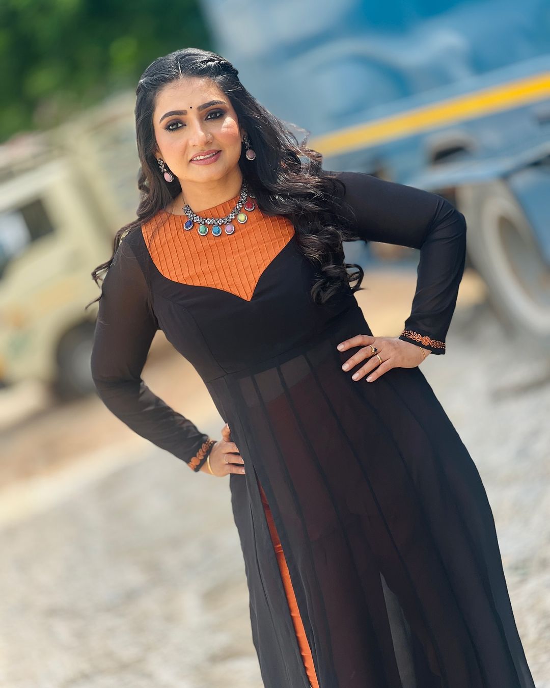 Image Tamil TV Actress Sujitha | iiQ8 Entertainment Tamil Aunty Sujitha Beautiful