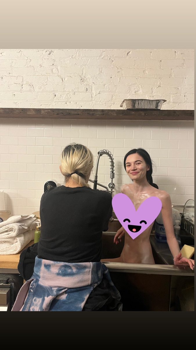 automaticprncss's tweet image. HELLO ?!$?!