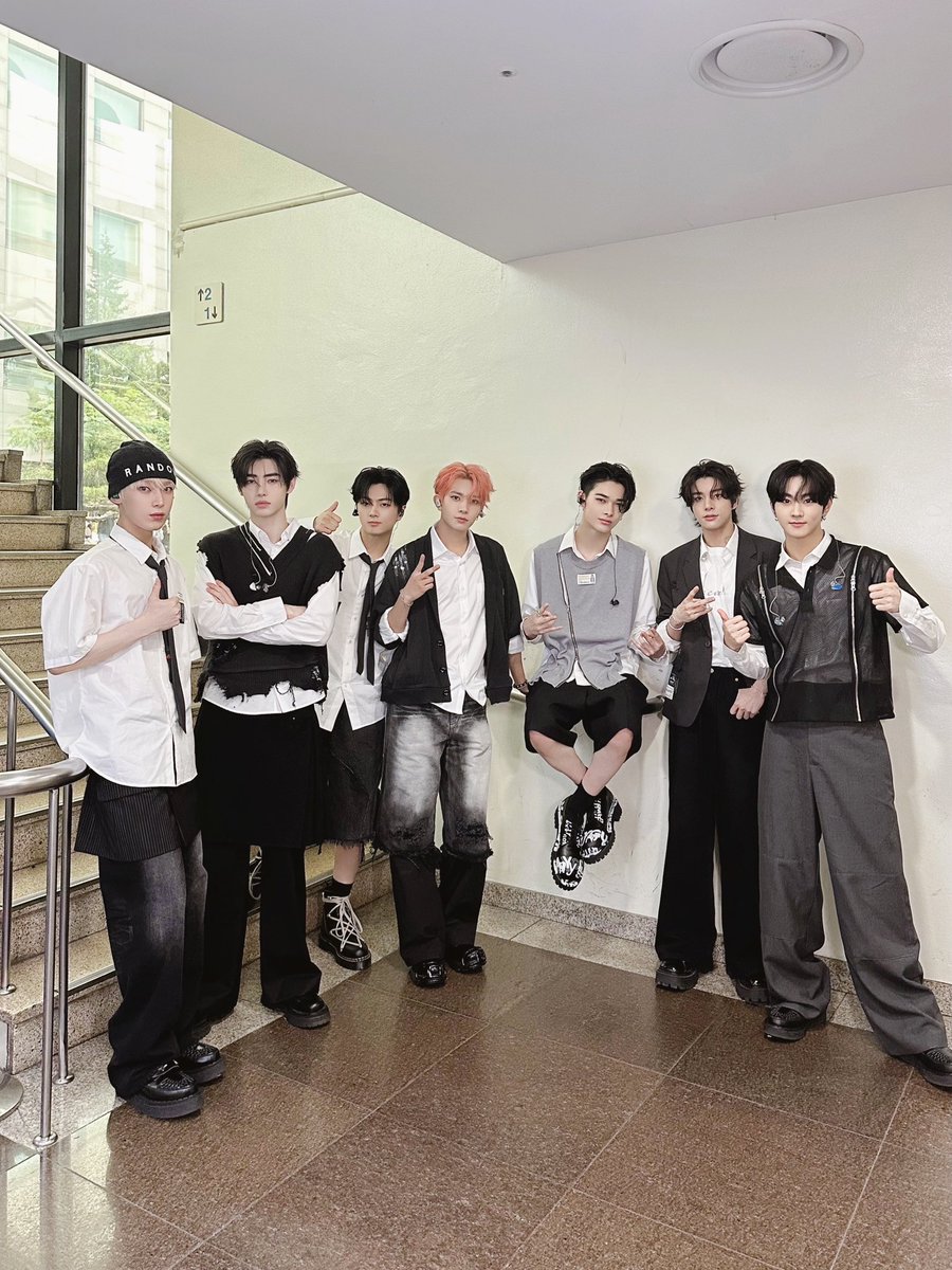 sumghoonp's tweet photo. Let’s go to sweet and happy ROMANCE UNTOLD activities with ENHYPEN, who will be Engine’s genie. Join us for an unforgettable experience as they bring their charm and energy to life! Don't miss out on this magical moment tomorrow at Music Bank. https://t.co/wLKVoCEr5n