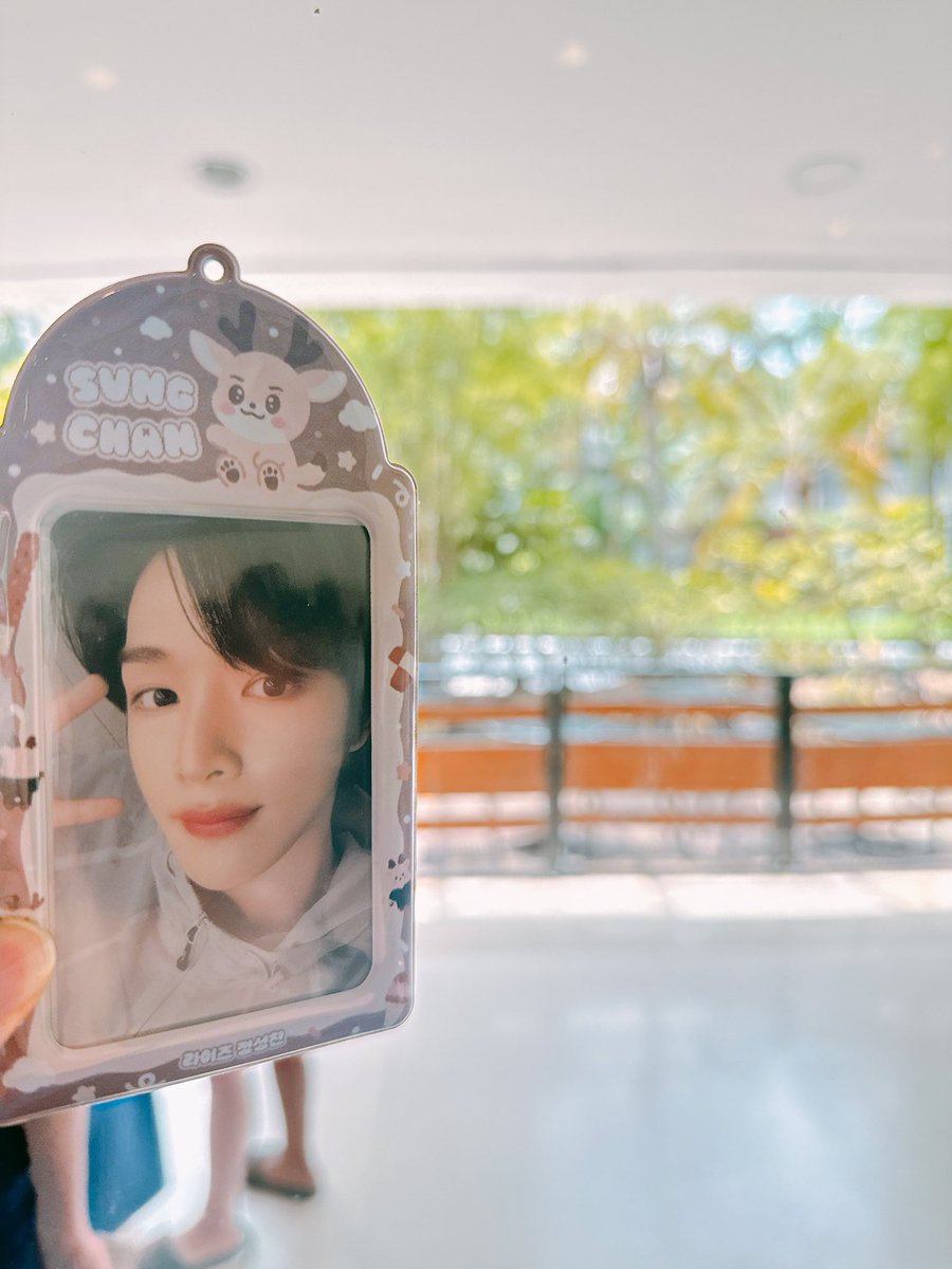 찬 tweet media