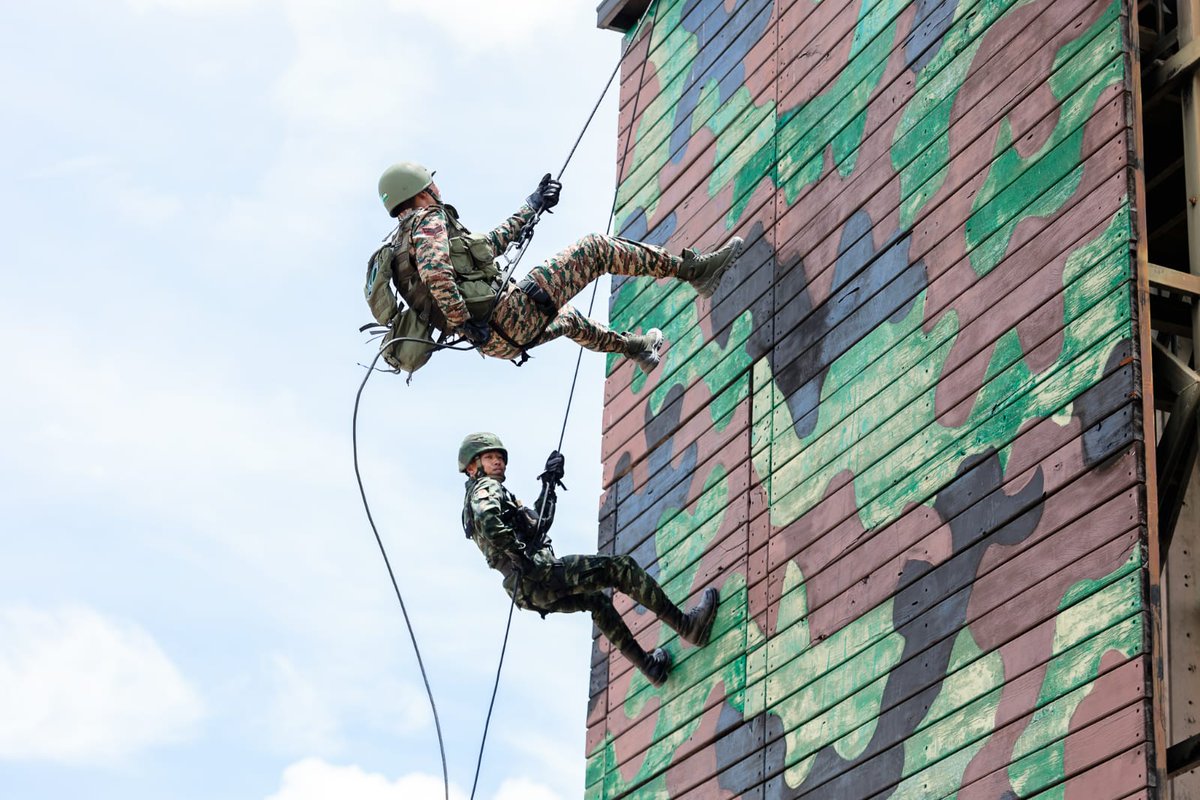 Defence_Nation's tweet photo. Exercise #MAITREE2024 ๐ฎ๐ณ๐น๐ญ
The Troops of #IndianArmy & #RoyalThailandArmy train together in Armed Combat & Urban Warfare Techniques.
#MilitaryExercise #JaiHind #DefenceNation https://t.co/IB0PhYPmi9