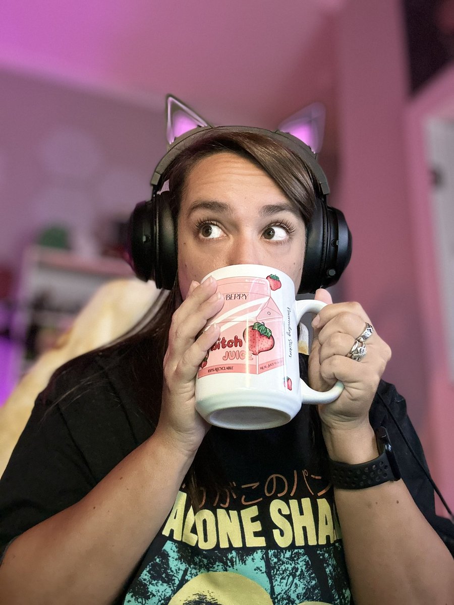 Oh me? I’m just gonna chain myself you my friends and try to climb out of hell again lol 

#chainedtogether #steamgames #pcgaming #twitchstreamer #twitchaffiliate #twitchgamer