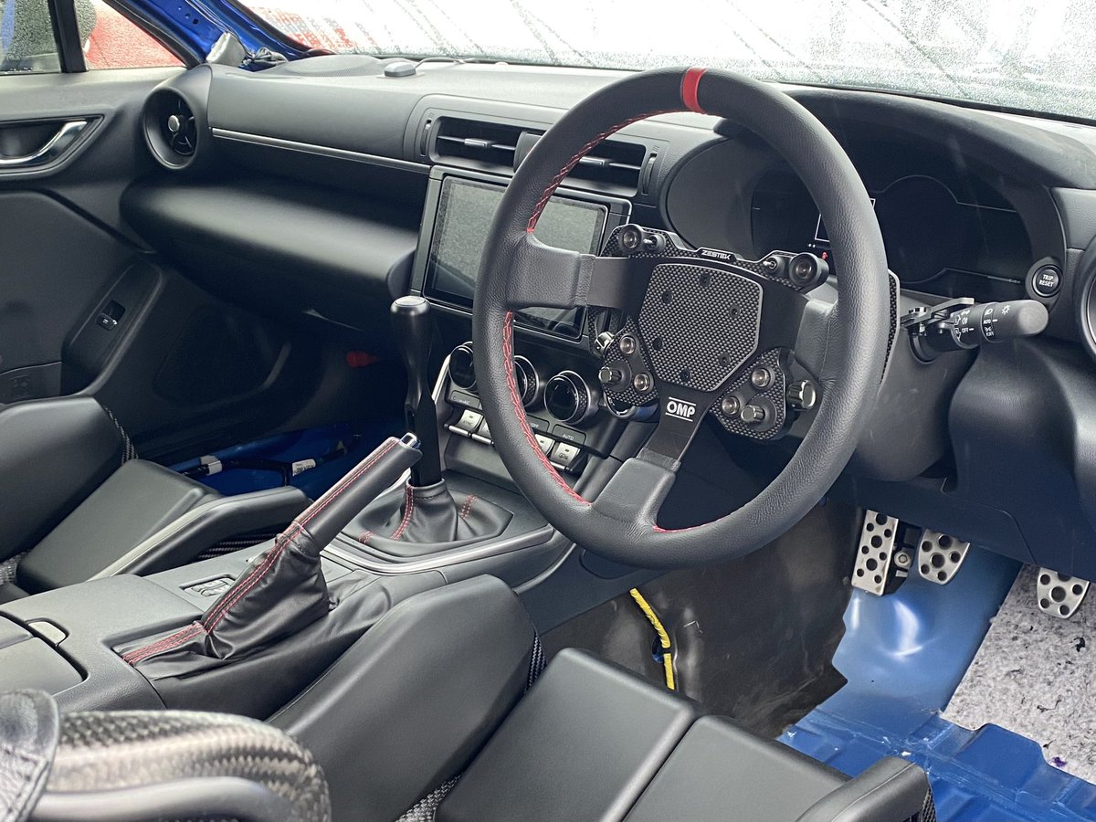Proud_of_BRZ's tweet photo. FUJI 86/BRZ STYLE 2024開幕です！！

あいにくの雨ですが...NEWバージョンで青いの持ってきました✨
DTM様ブースにてお待ちしてます🙇‍♂️

#86BRZ2024 https://t.co/MpDZwXRUto