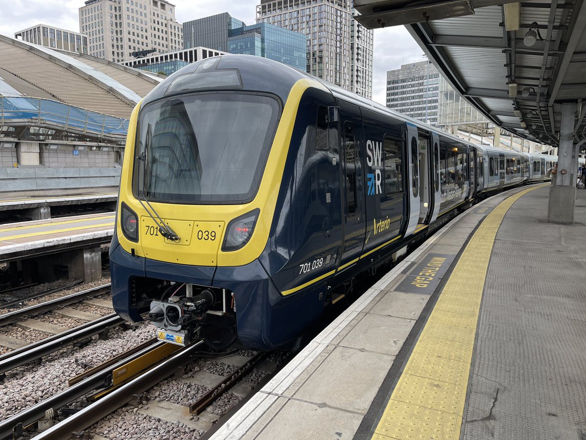driverbod125's tweet photo. Train 120
Class 701 (78/78) ✅ 🥳
Built 2019-2024 Bombardier/Alston
Operator SWR
London Waterloo to Clapham Junction
#AllTheClasses
The final train of the challenge! I almost can’t believe it! https://t.co/Hb9eYEIbLE
