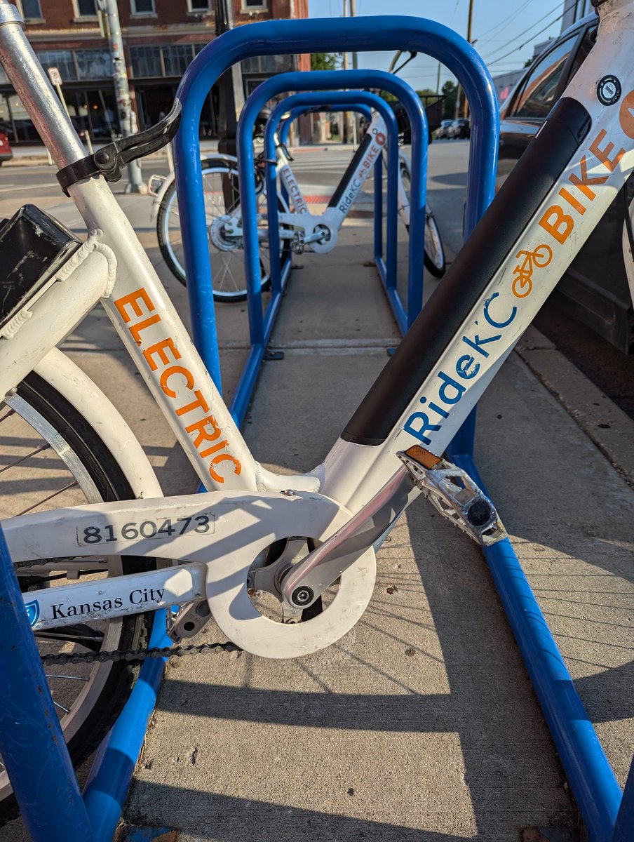 There were FIVE e-bikes at the hub by my house today; I haven't seen that many bikes there in ages. I'm already loving the roll out of the new <a href="/RideKCBike/">RideKC Bike</a> batteries!