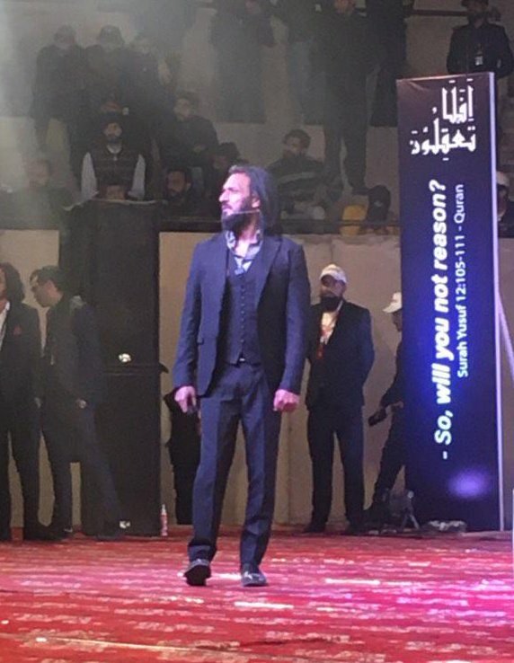 Maheen909's tweet photo. We stand with you @SahilAdeem 
#SahilAdeemIsRight .Once again he exposed  #taghoot and stood against it now they are after him.
May You end up like Imam Hussain Ameen

 #MuslimIdentity #islamicmessagingsystem   #ساحل_عدیم #imranriazkhan #EnoughIsEnough #ImranKhanPTI https://t.co/rbpmtrzrIv