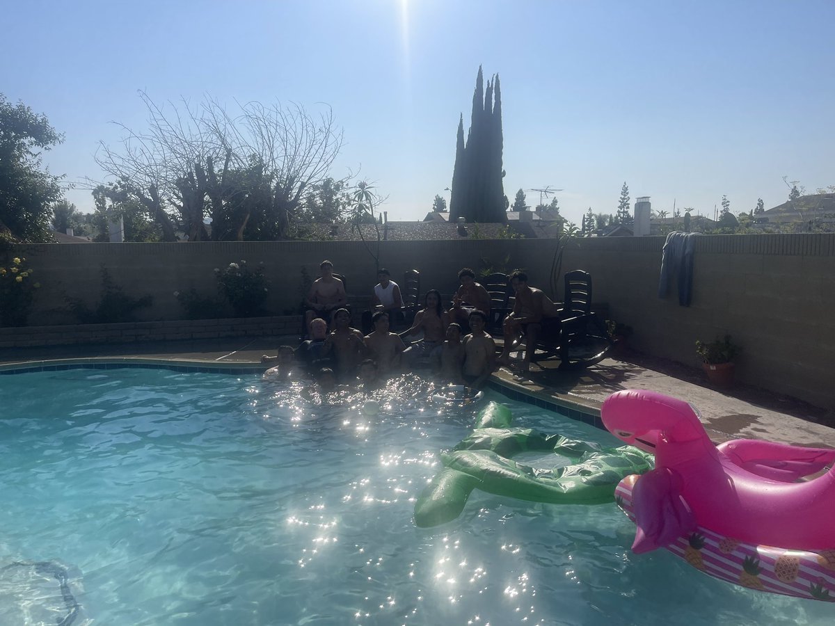 Coach Martinez (@coachmartinez3) on Twitter photo Went 2-3 today. Thank you <a href="/mtviewvikingsfb/">Mountain View Vikings Football</a> for having us out! Great to catch up with <a href="/James_Escarcega/">James Escarcega πππβΎοΈπ₯ π€Όπ€½π½ββοΈππΌββοΈππ»β½οΈ</a> now pool π time with our coaches and Srβs ππΌ Went 2-3 today. Thank you <a href="/mtviewvikingsfb/">Mountain View Vikings Football</a> for having us out! Great to catch up with <a href="/James_Escarcega/">James Escarcega πππβΎοΈπ₯ π€Όπ€½π½ββοΈππΌββοΈππ»β½οΈ</a> now pool π time with our coaches and Srβs ππΌ