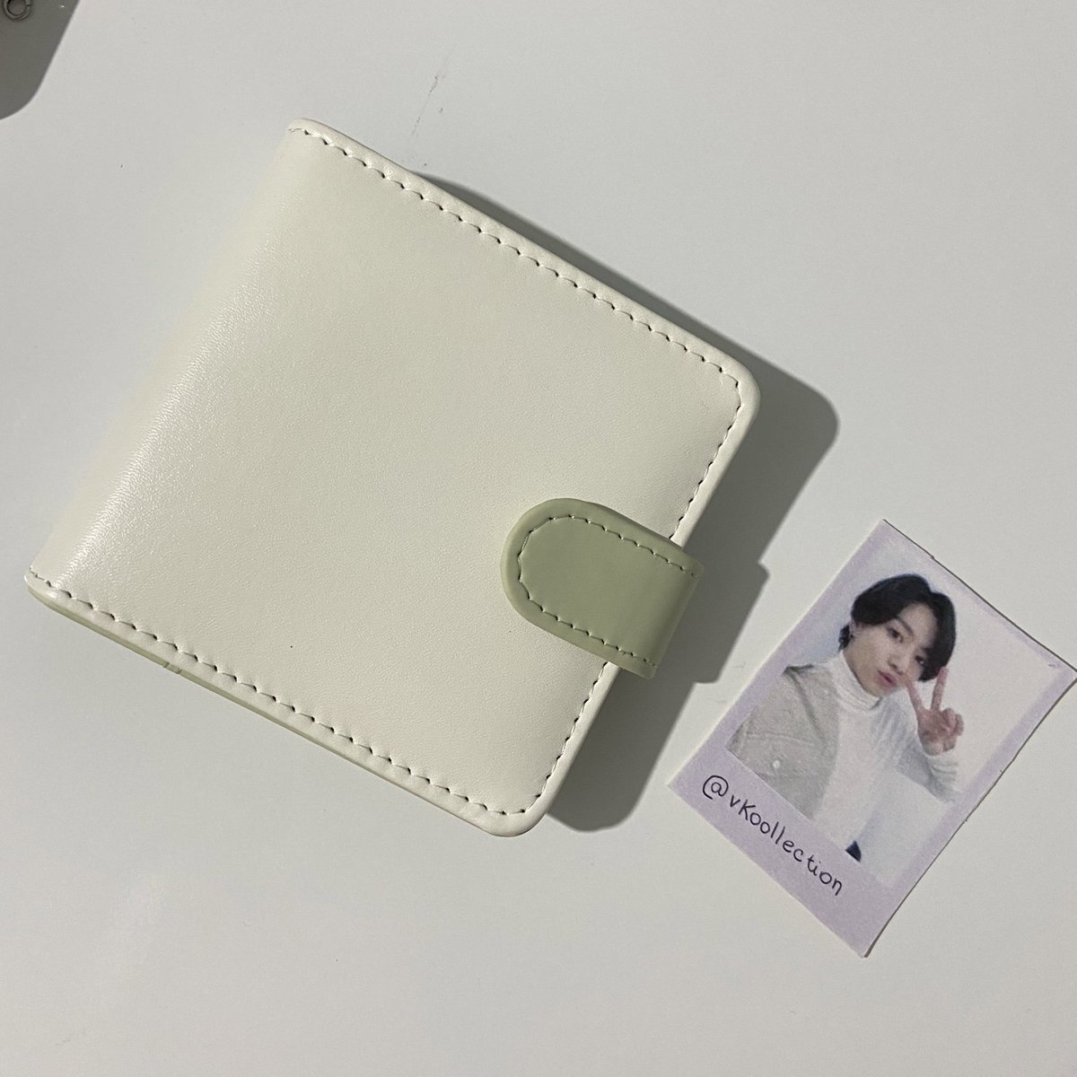 vkoollection's tweet photo. VENDO/VENDA!

☆ binder macaron branco/verde A7 
— acompanha 20 folhas!!

💰R$ 40 + frete a calcular

      ╰ sem avarias
      ╰ + vídeos/fotos na dm
      ╰ feedbacks no fixado
      ╰ envio semana que vem https://t.co/z6vjGjLb8w