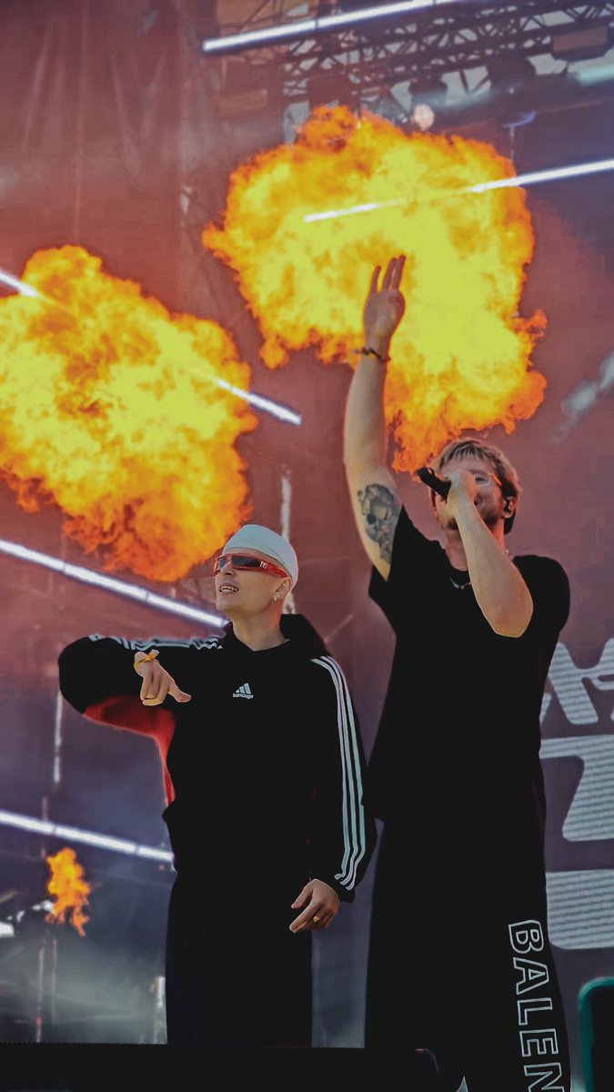 chzobiektywem's tweet photo. JA KURWA ZROBIŁAM TO ZDJĘCIE
#RapStacja https://t.co/XvOn2G0N9L