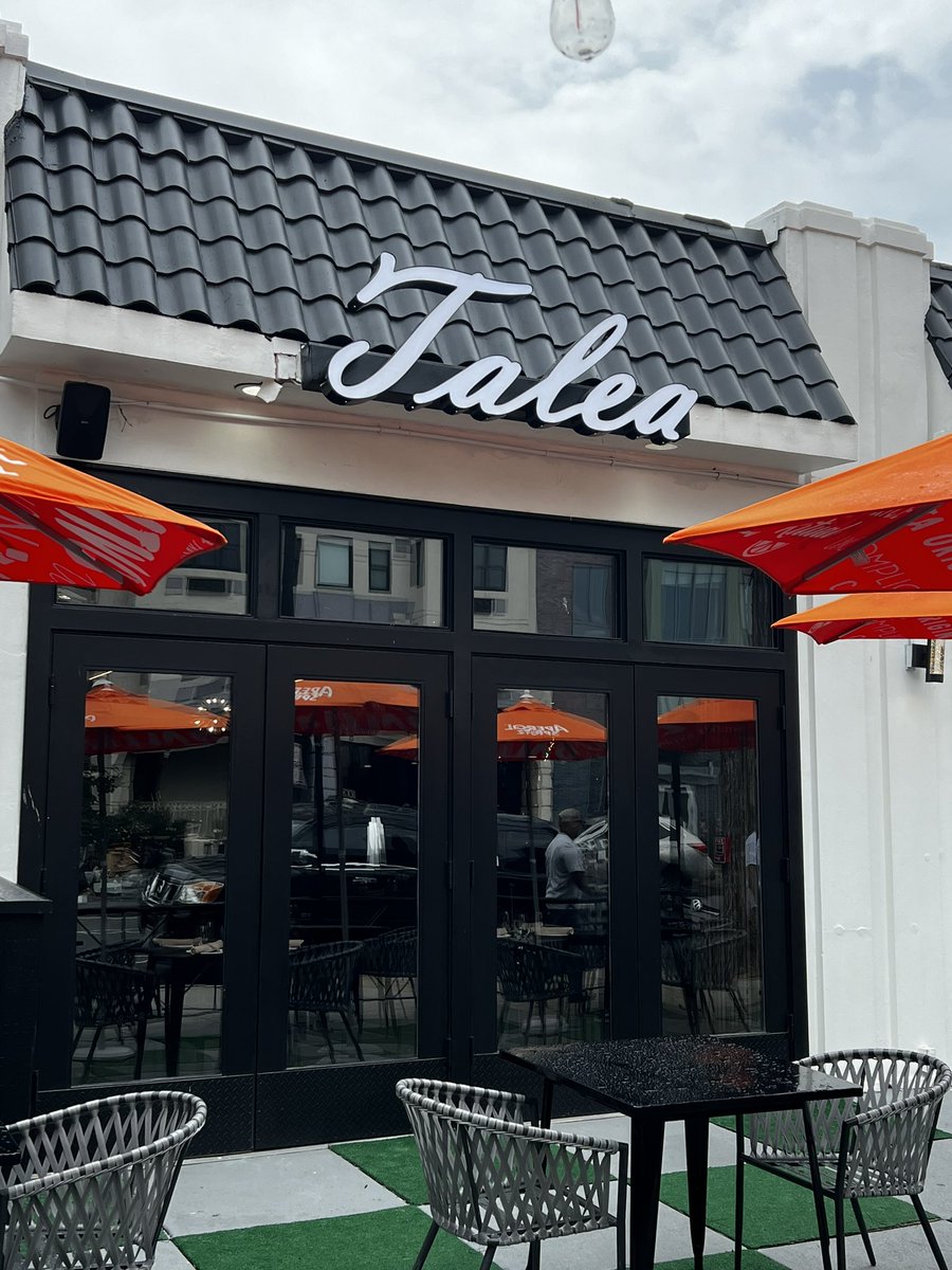 Tenleytown411's tweet photo. Talea is the latest addition to the restaurant scene in Cathedral Heights. 

Talea opened last month at the former Cafe Deluxe location (3228 Wisconsin Avenue). 

#CathedralHeights #Talea #TaleaDC https://t.co/eNHDVeJoVZ