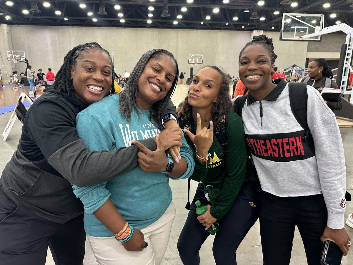 _WoodsWay's tweet image. Best thing that happened to me today was for the Real Housewives of the CAA to all be in the same place recruiting! #mycrew