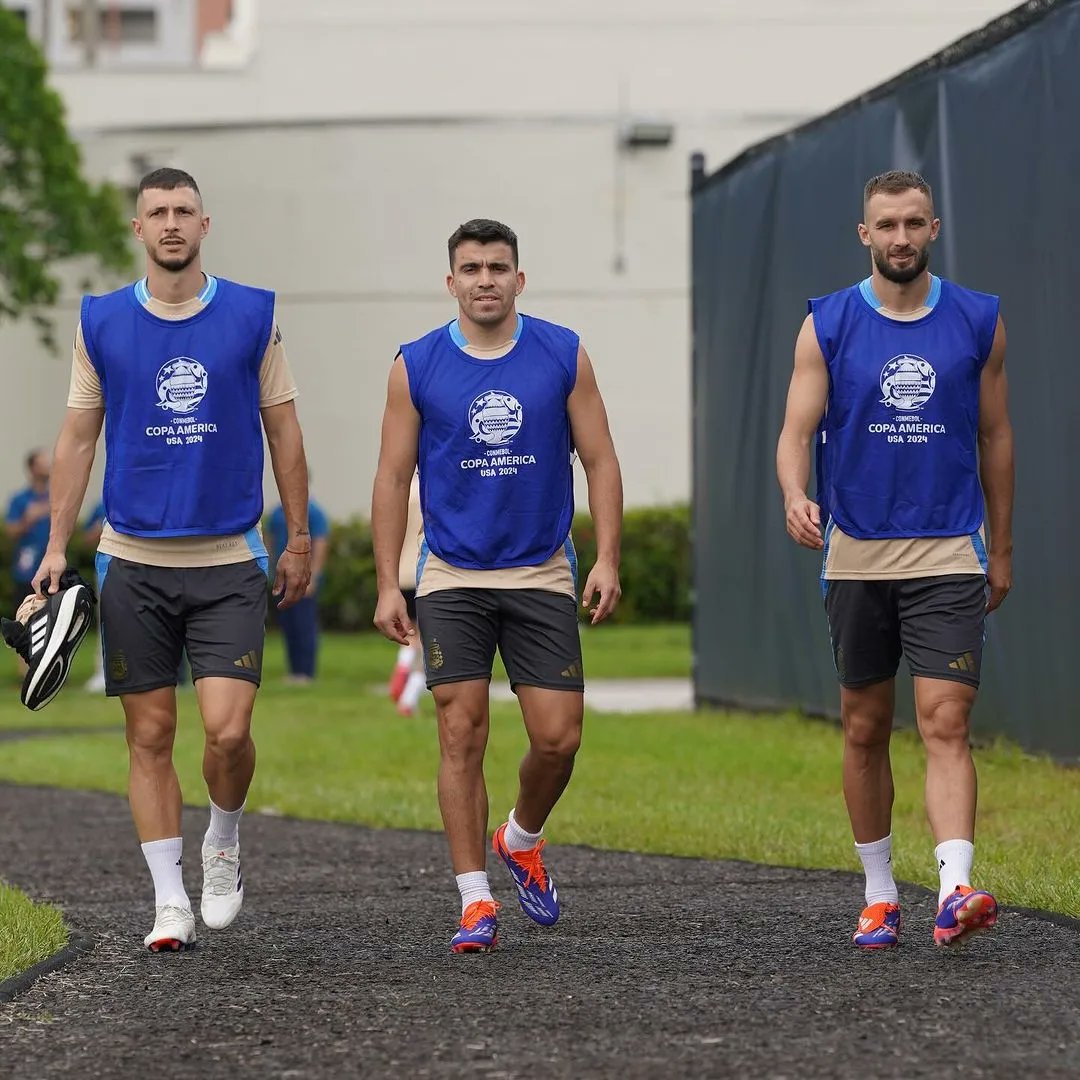 MahfujEmpire's tweet photo. 🇦🇷 𝗔𝗹𝗯𝗶𝗰𝗲𝗹𝗲𝘀𝘁𝗲 𝗟𝗮𝘀𝘁 𝗗𝗮𝘆 𝗧𝗿𝗮𝗶𝗻𝗶𝗻𝗴 𝗦𝗲𝗮𝘀𝗼𝗻 𝗙𝗼𝗿 𝗧𝗵𝗲 𝗙𝗶𝗻𝗮𝗹.💙
Follow ✅ @MahfujEmpire
See More...
#CopaAmerica #argentinaNT #MahfujEmpire #Depaul #CopaAmerica2024 #argentina #CopaFinal #leomessi #messi #seleccionargentina @AFASeleccionEN https://t.co/GkjB2ruKWI