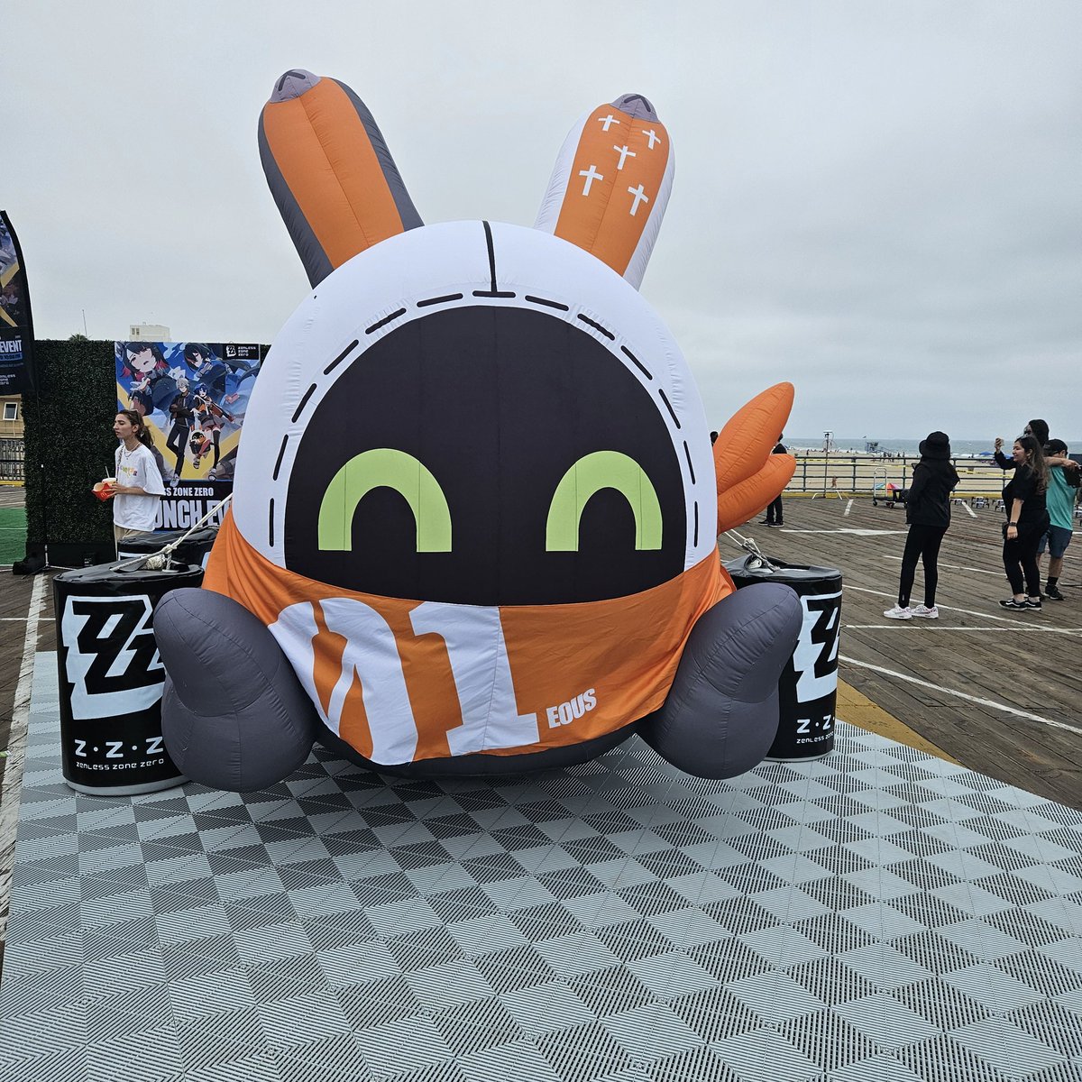 bkchangz's tweet photo. At the launch event of ZZZ in Santa Monica 
#zzzero https://t.co/dyK1BdSQk2