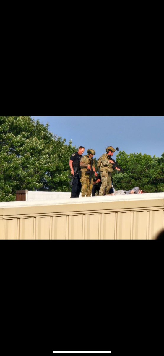 Doymii's tweet photo. @elonmusk Taken after the shooter was “neutralized” https://t.co/SjOYHjG6rc