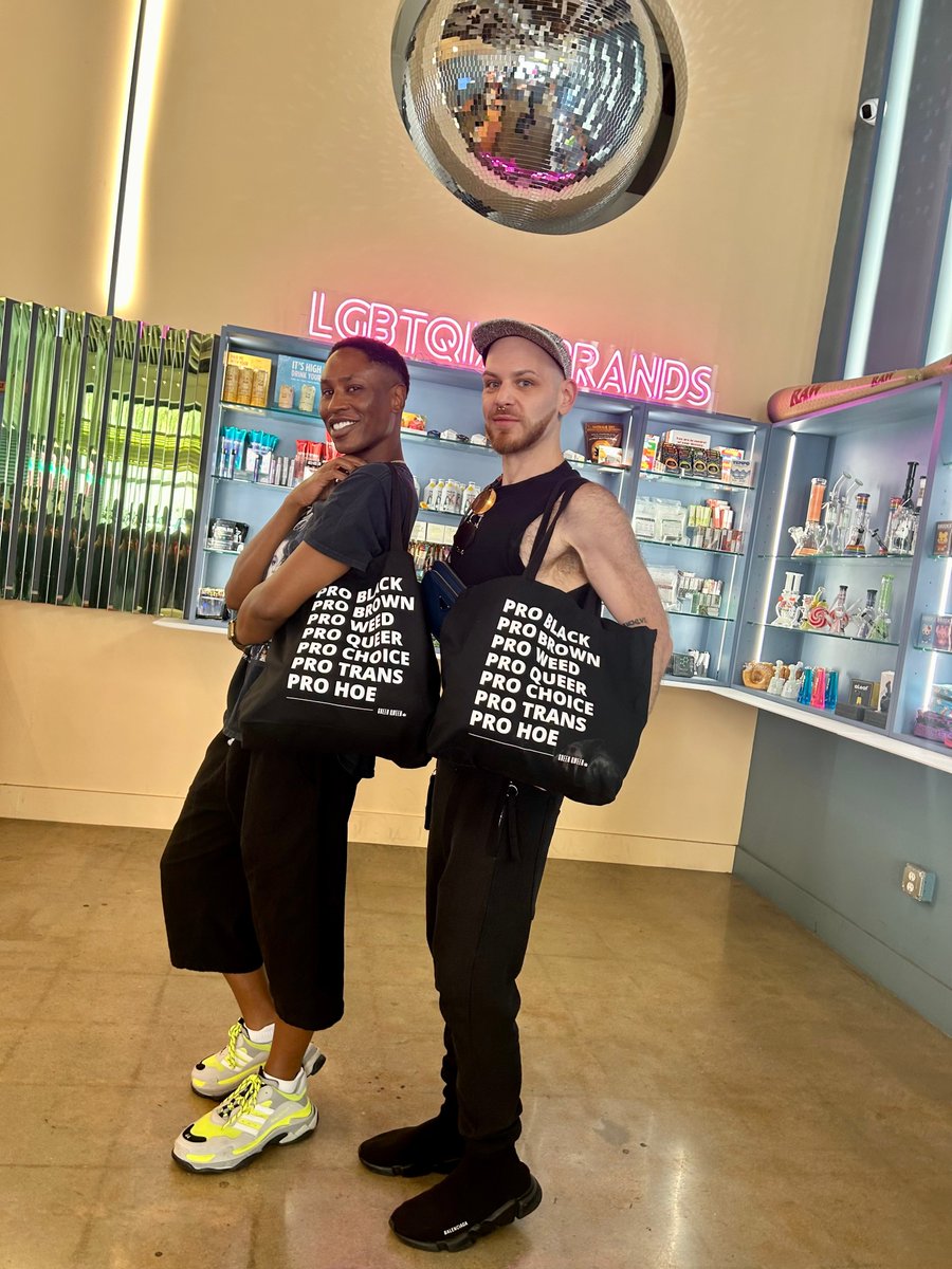 shopgreenqween's tweet photo. You KNOW Shea Couleé and her husband Dan Polyak had to stop by GQ now that they’re in town for The Love Ball! 🔥💚 Hurry and get your tickets at The Belasco today‼️

#downtownlosangeles #dispensary #weed #cannabis #dtla https://t.co/o8AtmUQ6tv