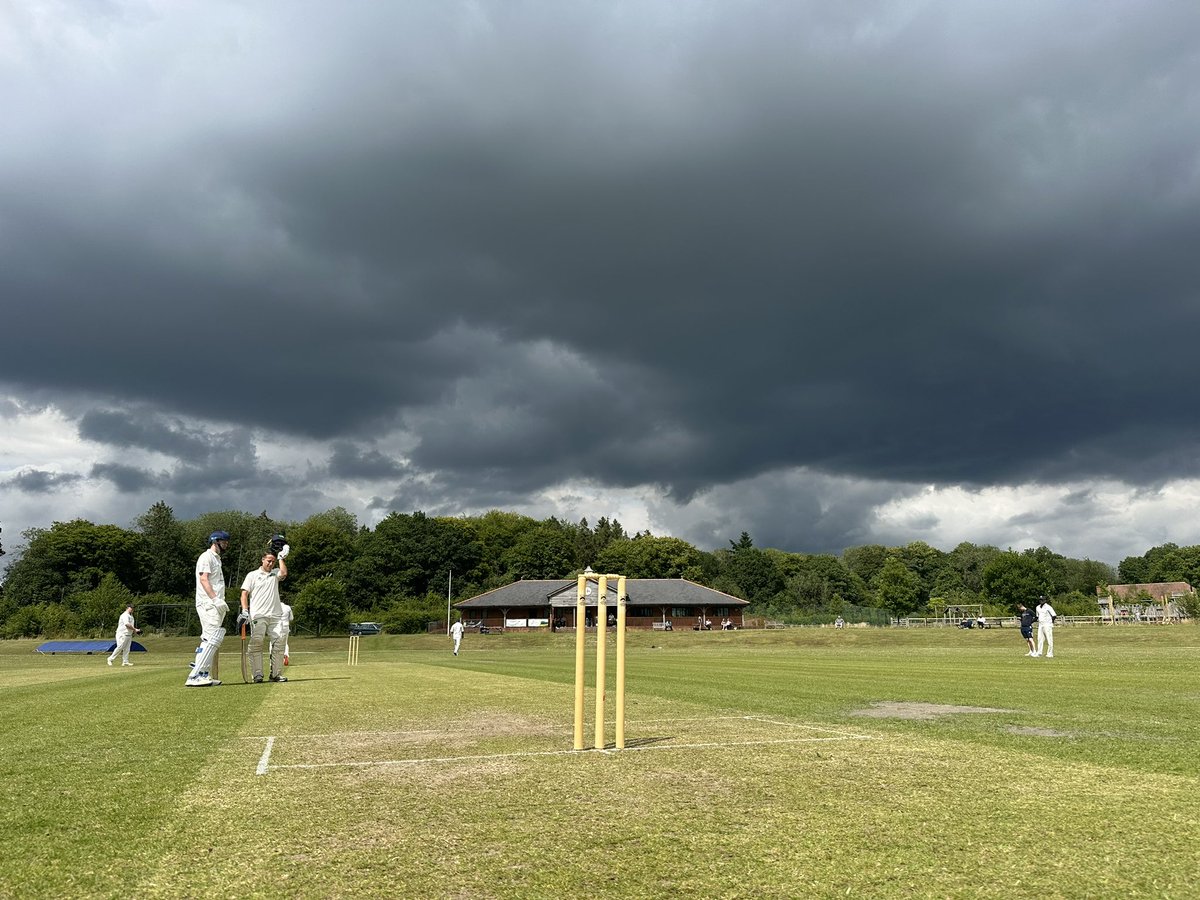 The rain ended the clash of the top 2 today at <a href="/HerriardCricket/">Herriard Cricket</a> . Umpiring the game today was absolute pleasure. Both teams played hard but the good natured atmosphere throughout was a credit to all 22 players. Shame we couldn't see it through to a result but hey ho.
