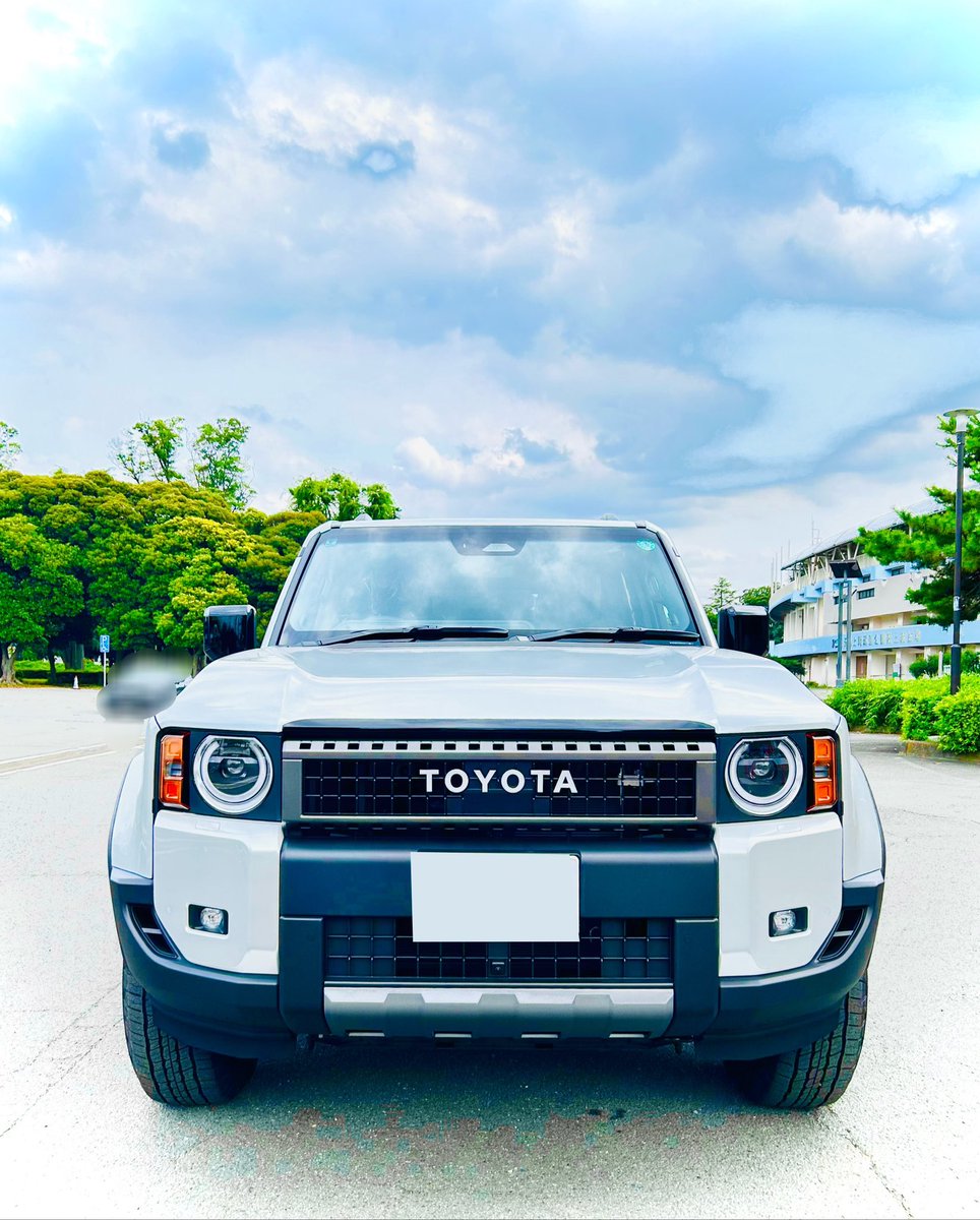 遅いポストとなりましたが、6/27、ZX_FE納車となりました！
皆様のカスタム参考にプチモディファイしてランクルライフを満喫していこうと思ってます！
よろしくお願いします😊