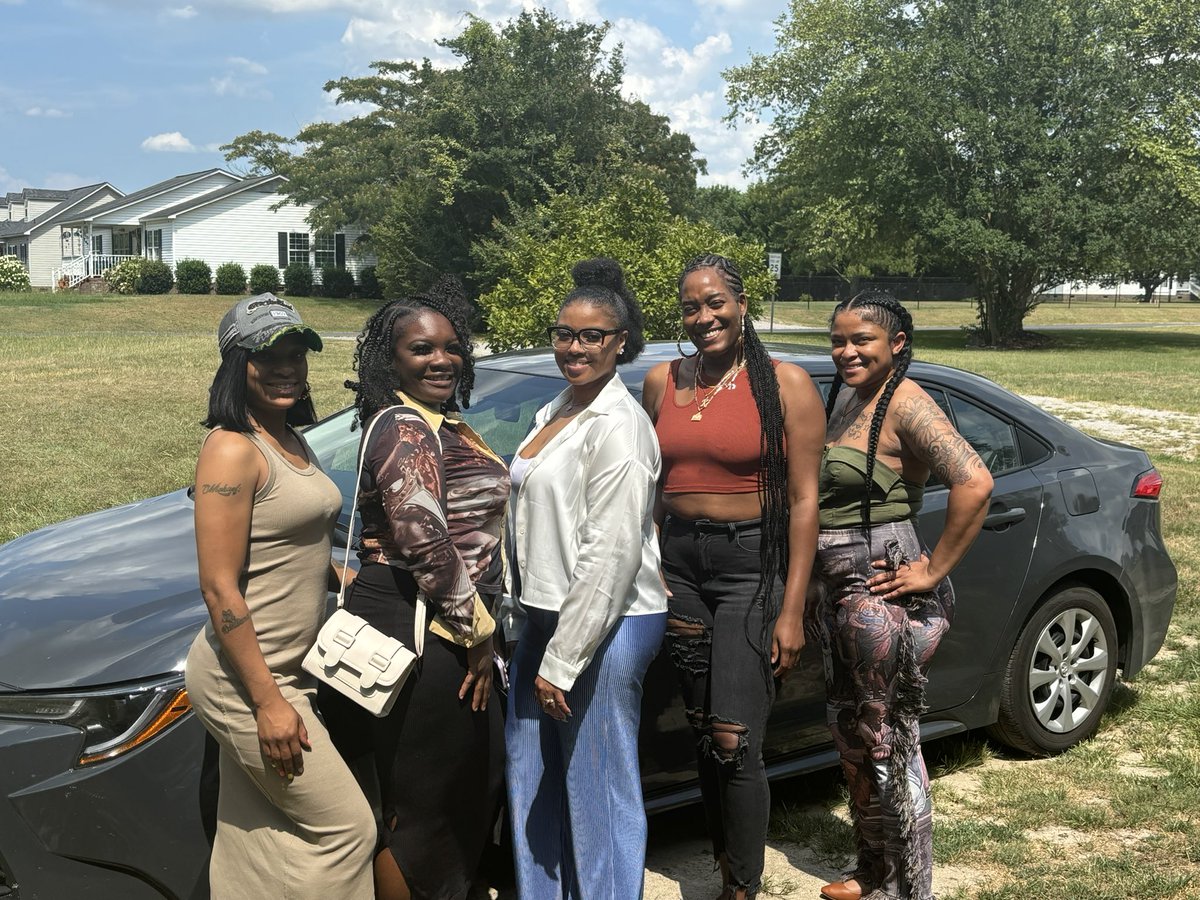 xLanaee_'s tweet photo. 10+ years of SISTERHOOD 💗🤞🏽 https://t.co/OV5pnjMNFz