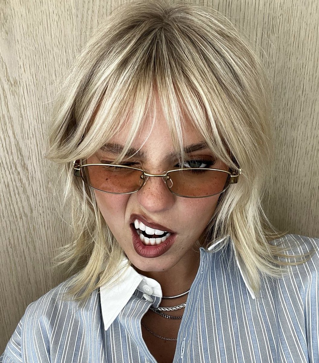 theriseofrenee's tweet photo. Swipe to see KCA’s New Breakout Artist get dripped up and dripped out in slime 😅😂
📸 Photos and hairstyle by Marissa Marino Instagram
#nickalodeon #kidschoiceawards #slime #renée #reneérapp #reneerapp #snowhardfeelingstour #lesbiansofinstgram #musica #breakoutartist https://t.co/74qUGxzJwO