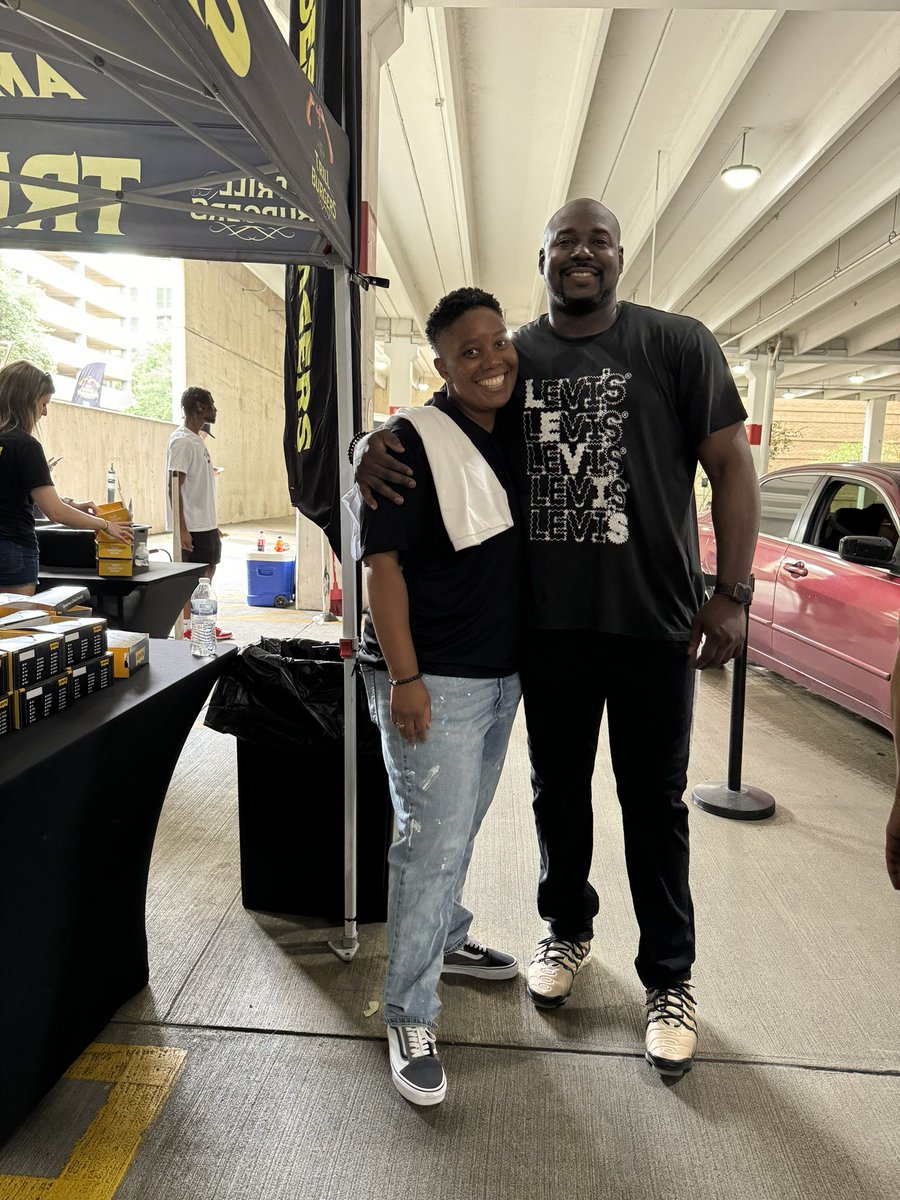 I’ve been a Bun B fan for a long time! Such a pleasure to serve alongside our amazing athletes. 7-1-3 day owes me nothing!