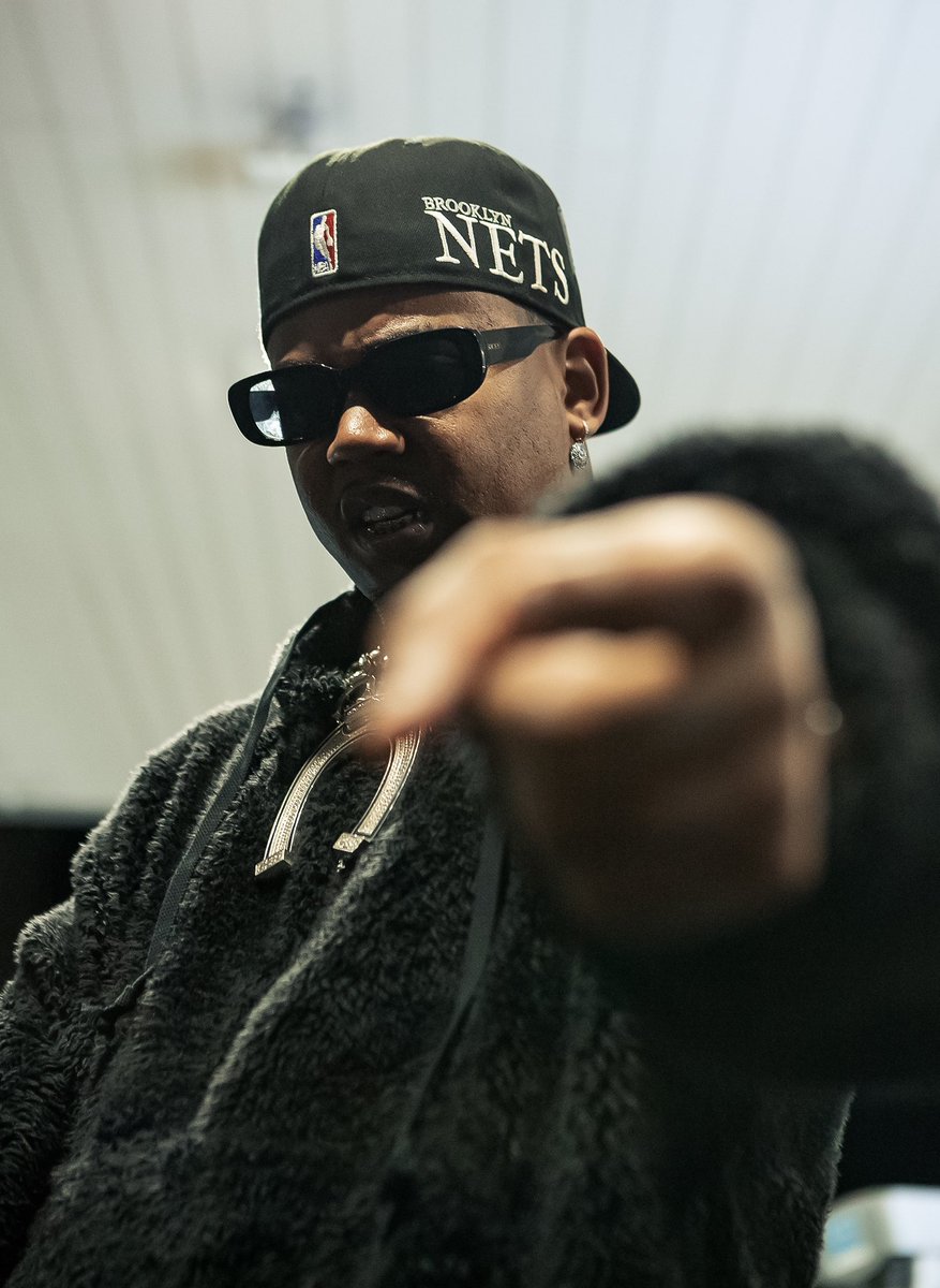 eliasmast's tweet photo. Algumas fotos still do clipe Movimento Rock do @eumajorrd x @yungLEALL mais fotos lá na outra. https://t.co/WdIwuZIwiJ