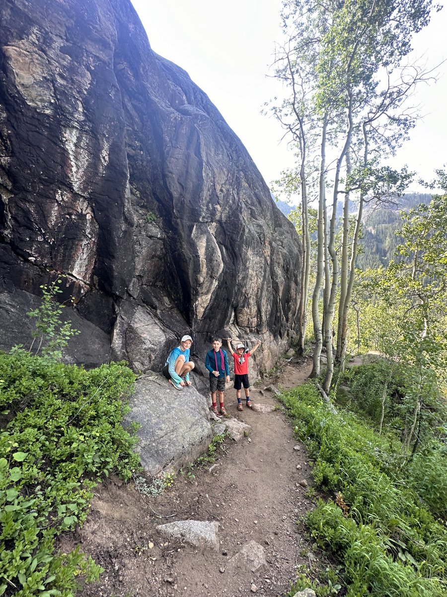 kjay_ok's tweet photo. Hiked 6 miles round trip with the littles. It also happens to be our anniversary. I can’t think of a better way to celebrate! https://t.co/oC1zBGUArj