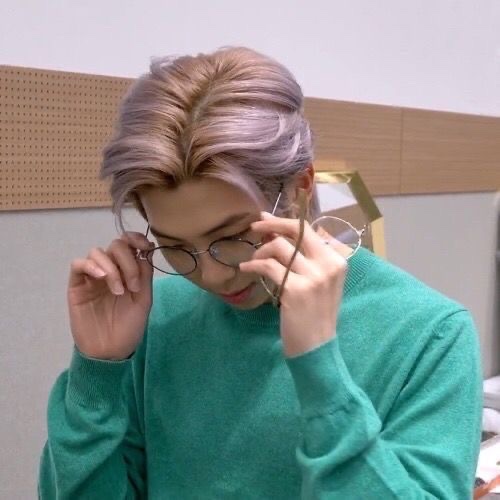 hourlyhyungline's tweet photo. rm of the day https://t.co/SErLCRbKbf