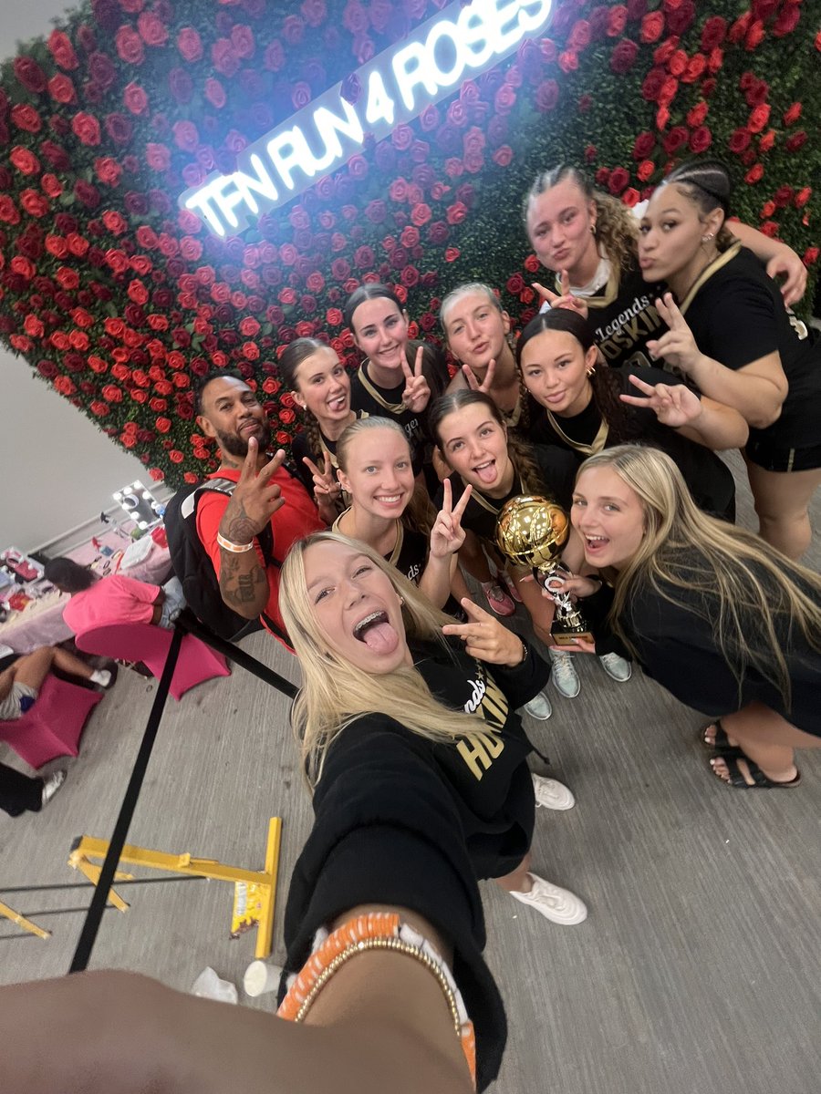Daryn Hitchcock (@daryndnae) on Twitter photo 4-1 for the weekend, and gold champions at the Run 4 Roses tournament. Couldnโt be more proud of my team and I, and how much we got better this weekend. โค๏ธ <a href="/TFNsRun4Roses/">TFN's Run 4 Roses</a> <a href="/team_hoskins/">Team Hoskins</a> 4-1 for the weekend, and gold champions at the Run 4 Roses tournament. Couldnโt be more proud of my team and I, and how much we got better this weekend. โค๏ธ <a href="/TFNsRun4Roses/">TFN's Run 4 Roses</a> <a href="/team_hoskins/">Team Hoskins</a>