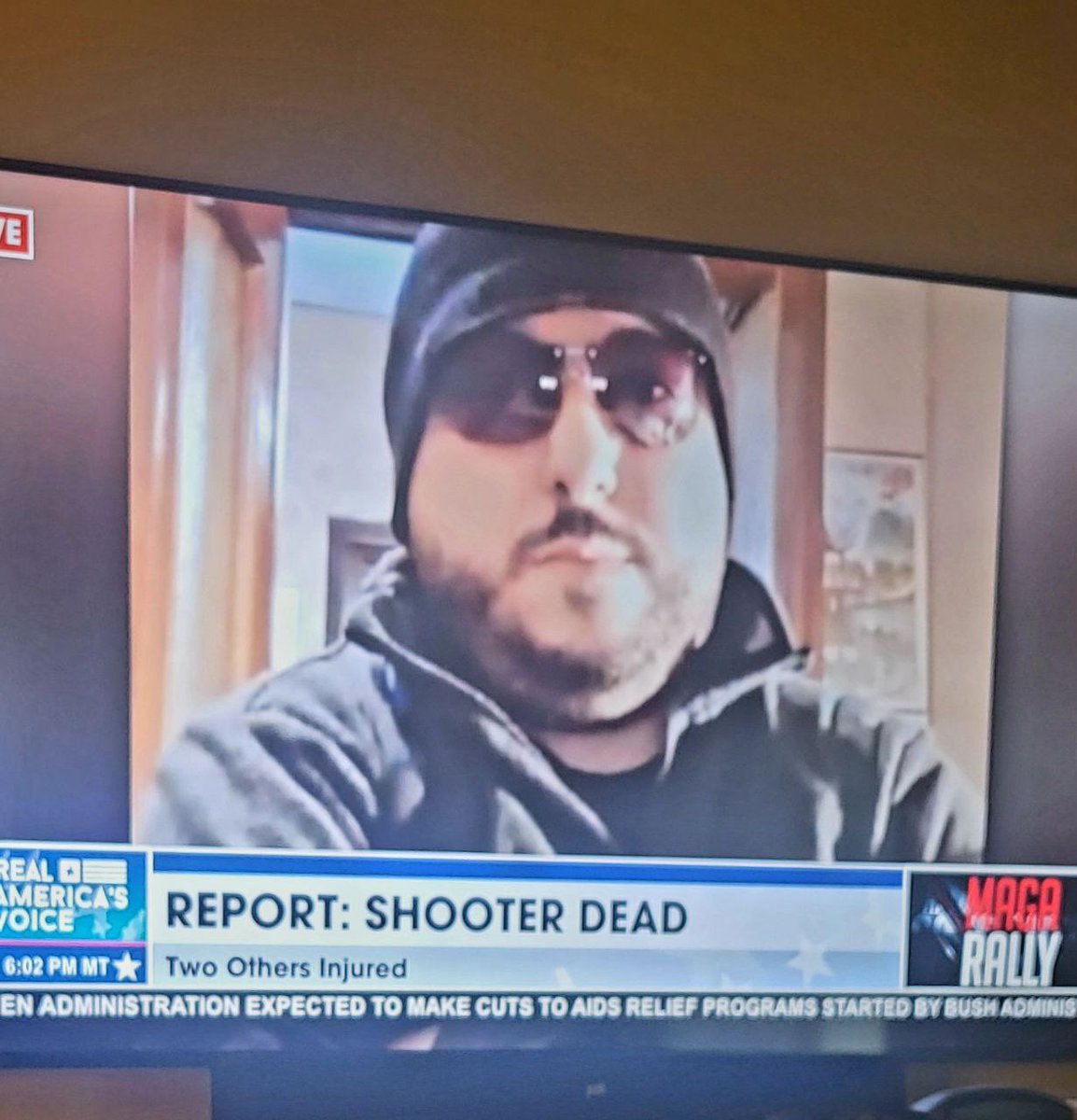 WayneinRome's tweet photo. The White House and mainstream news have MISTAKENLY labeled #ASRoma journalist @MarcoVioli83  as the attempted assassinator of President Donald Trump: https://t.co/DpkfRGGs2F