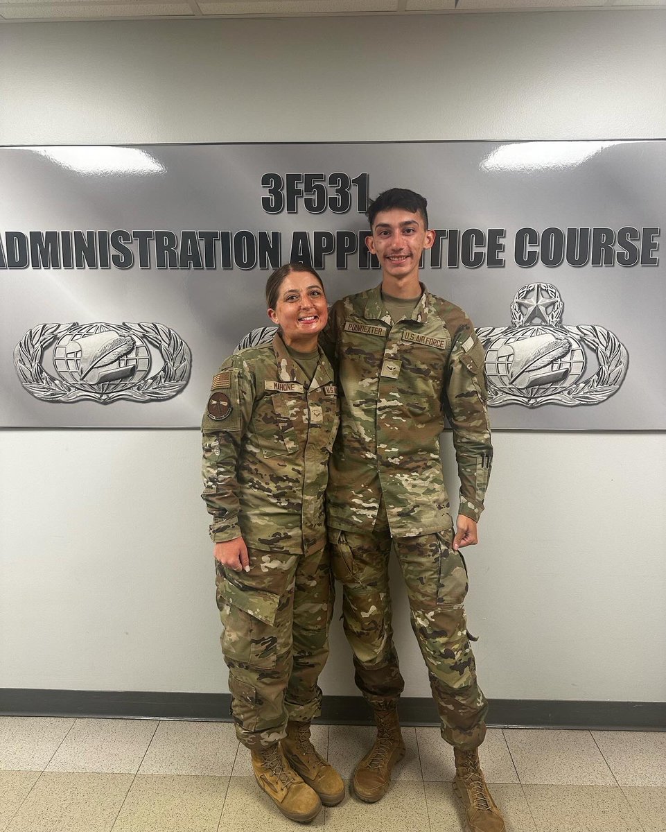 LexiMahone_'s tweet photo. Incase my Twitter friends haven’t seen, surprise I joined the military ! 🇺🇸🦅🫡🥰 https://t.co/ElahfRVvMl