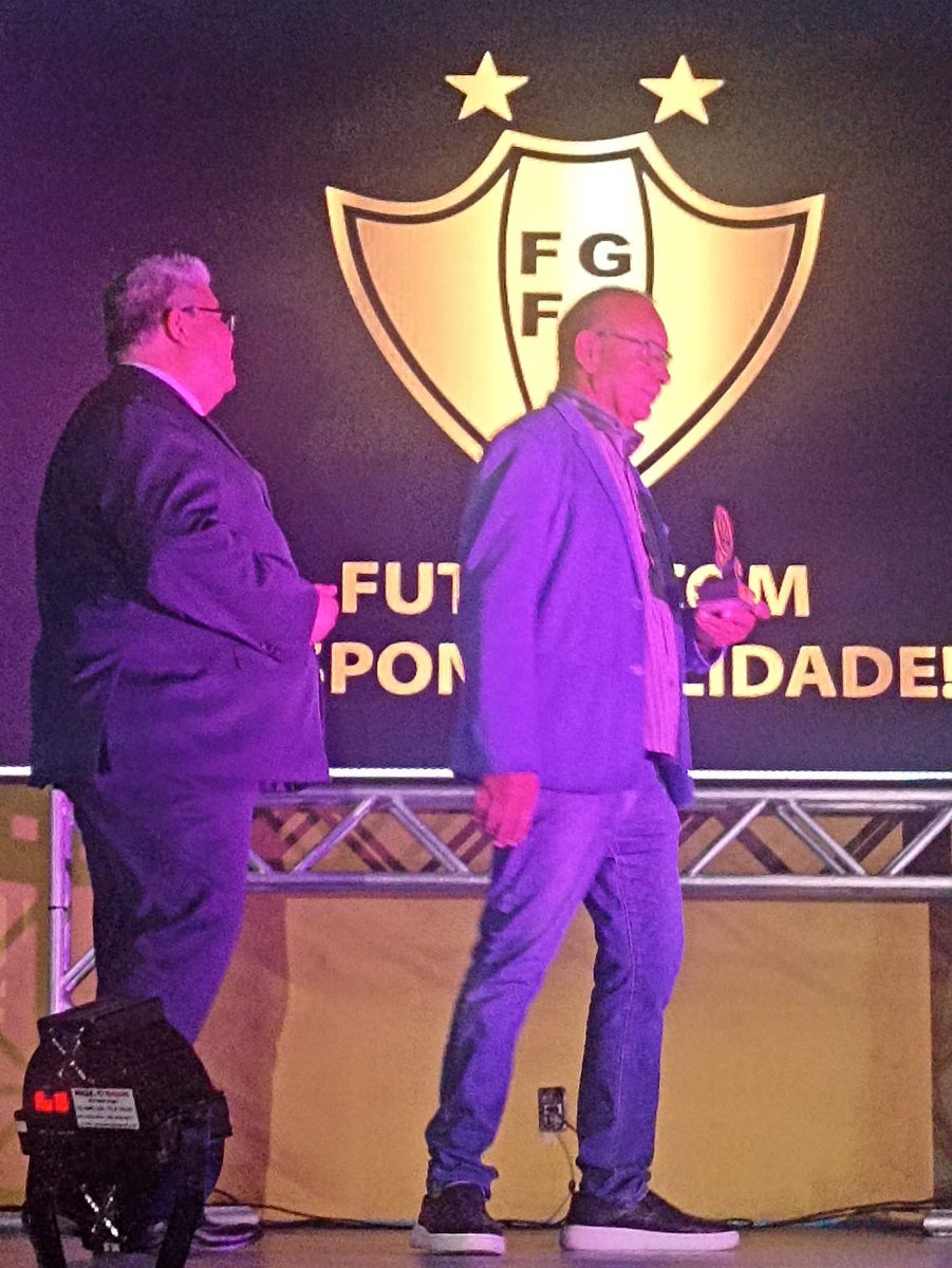 vilaolimpicos's tweet photo. Aconteceu hj no Ginásio de Campinas a Solenidade Os Melhores do ano do Futsal 2023.

E o Vila Nova F.C UNIVERSO foi representado pelo nosso Gerente de Logística Adilson Barbosa 

E no 2° semestre vamos fazer a diferença tb no Futsal.

#TimeDoPovo #Futsal #FGFS https://t.co/44ntPHs2NA