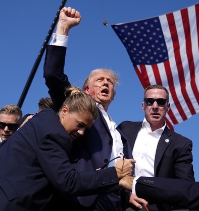hanadfrl's tweet photo. Donald Trump out here moving like All Might 😂 https://t.co/aIcul7TjcB