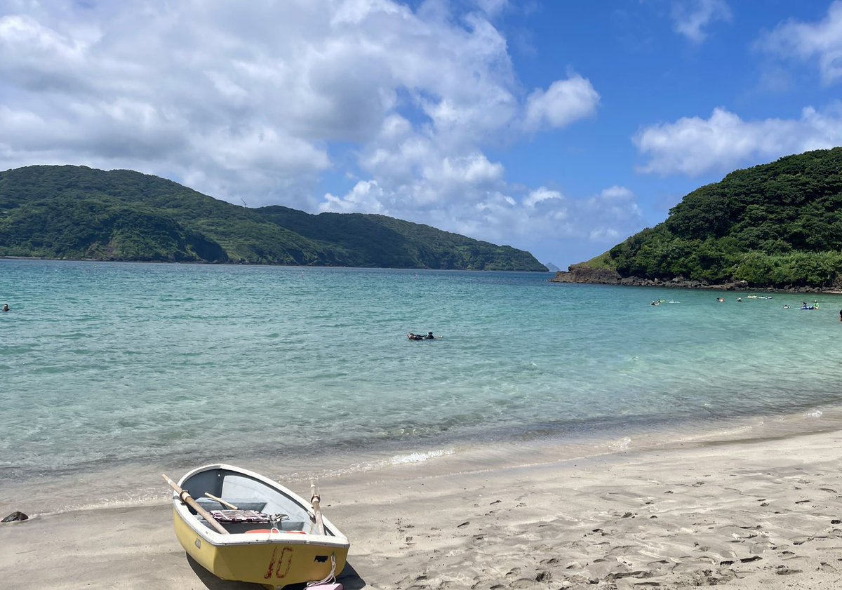 creertomo's tweet photo. 毎年海の日の連休は海水浴なんだけど、今年は梅雨明け遅く雨。やっぱり海は青空じゃなくちゃなあ。夏の海が恋しい。海で泳ぎたいな。日焼け対策は万全にしなきゃだけど。 https://t.co/NtOIcix2rw