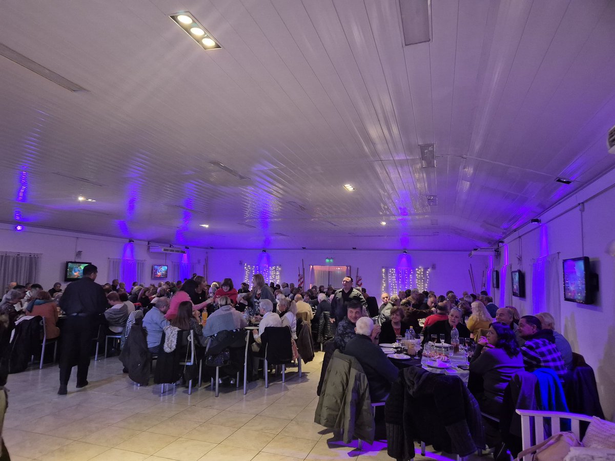 Los jóvenes son el futuro, ellos la historia. Cena de la secretaria de Previsión Social. 
Con los egresados del sistema. Gracias Eduardo y Marcelo, por su profesionalismo.