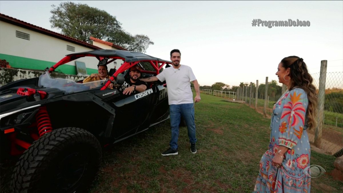 diariodenovelas's tweet image. Silvia Abravenel no programa do João.
#ProgramaDoJoão 
#SabadoAnimado