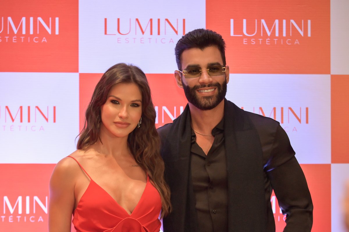 alanrones's tweet image. Fotografei uma noite memorável no coquetel de inauguração da @luminiestetica.brasilia, onde a elegância teve encontro com o glamour. A presença especial do Cantor Sertanejo @gusttavolima prestigiando sua esposa @andressasuita tornou o evento ainda mais brilhante!

#AlanFotografia