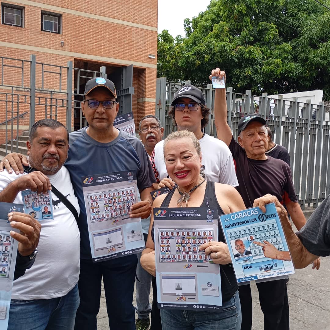 SAMAC Caracas con nuestra gente de la parroquia Macarao llevando el mensaje de unidad para este 28 de Julio con nuestro candidato Edmundo González Presidente 🇻🇪 
<a href="/nelsonguillen64/">nelson guillen</a> 
<a href="/SAMACNacOfcl/">SAMACNacOfcl</a> 
#ADecosConEdmundo