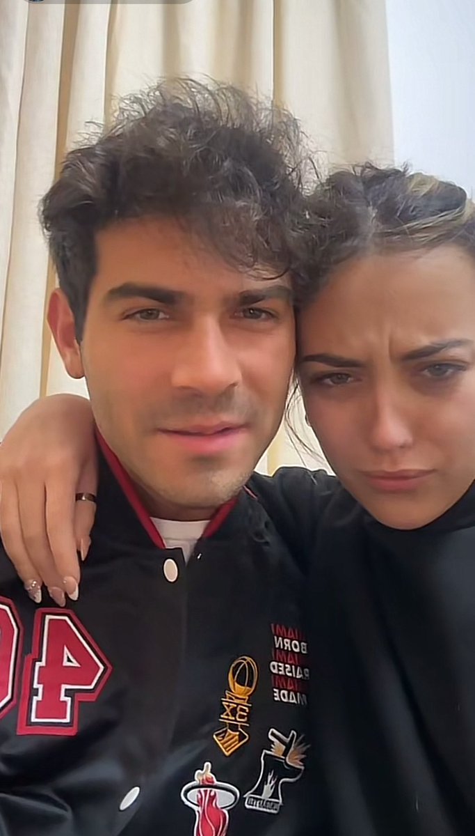 OkGuilleBarrios's tweet photo. 👁️ #Nico y #Flor haciendo un live en TikTok con más de 3500 personas subiendo a su vivo!
#GranHermano https://t.co/RHB8JD1f1n
