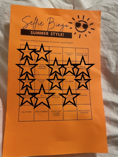 We had a fun yesterday afternoon at SeaLife Aquarium! Then, we went to Rainforest Cafe. Despite the smiling photo, Charlie was not a fan of the rainforest! I love summertime! #DESisBEST #summerbingo